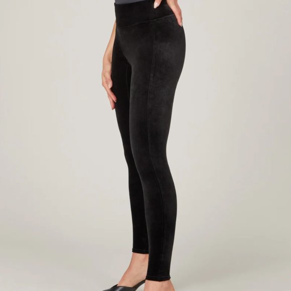 SPANX Velvet Leggings Black Size Large Contoured Power Waistband Soft Skimming